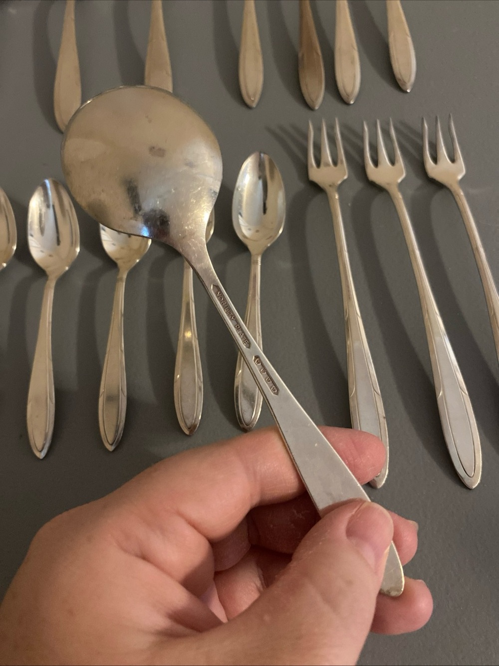 Oneida Nobility Plate Silverware Set - Picture 9 of 10